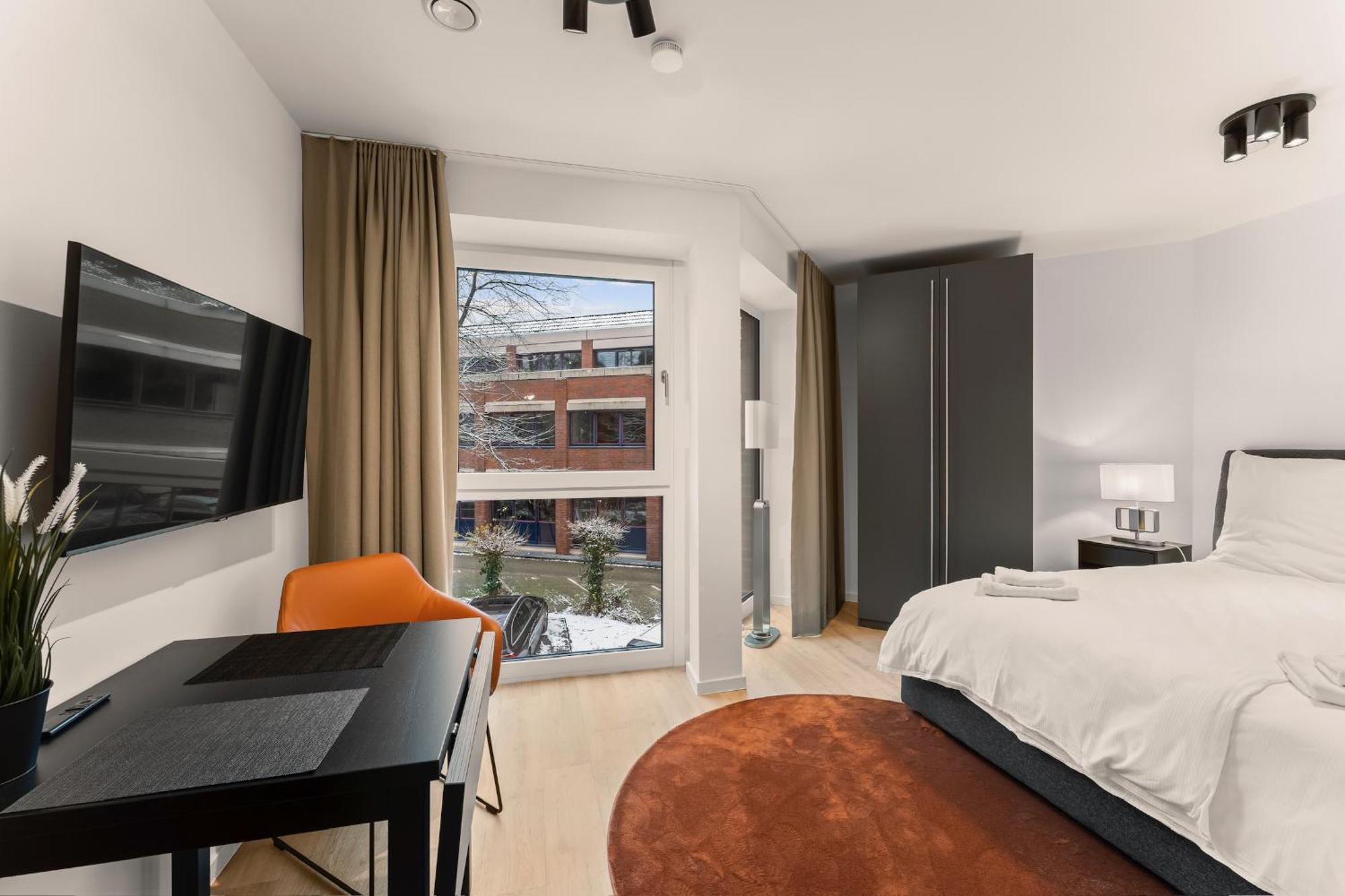 Apartment Between *